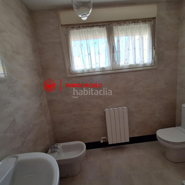 Foto e9507c08-48c2-492e-bc74-6a9182ec50d1. Casa adossada amb aparcament a Villimar - V1 - V2 - S3 - S4 - San Cristobal Burgos