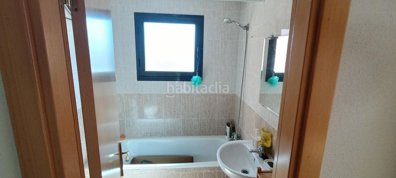 Foto 3131cecd-6077-4768-859f-d91830f2ec7b. Casa aparellada amb calefacció aparcament a Cogollos