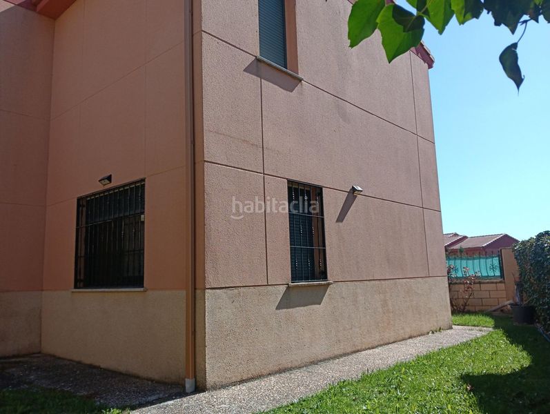 Foto 53c67ff1-e4d4-4705-8e96-696eb5a35629. Casa aparellada amb calefacció aparcament a Cogollos