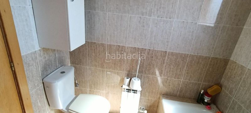 Foto a014b3c0-6157-4c98-bb5b-76b6d4502456. Casa aparellada amb calefacció aparcament a Cogollos