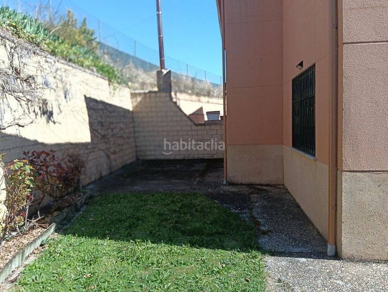 Foto acf931f4-ee6b-4768-b534-6ce2fad6c829. Casa aparellada amb calefacció aparcament a Cogollos