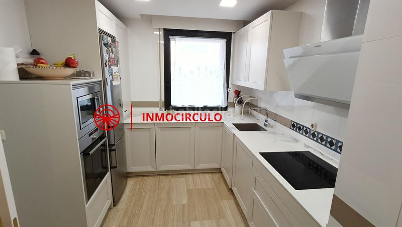 Foto 6bd750ac-2200-4236-9d25-b70091c7938f. Casa adossada amb calefacció aparcament a Universidad - Las Huelgas Burgos