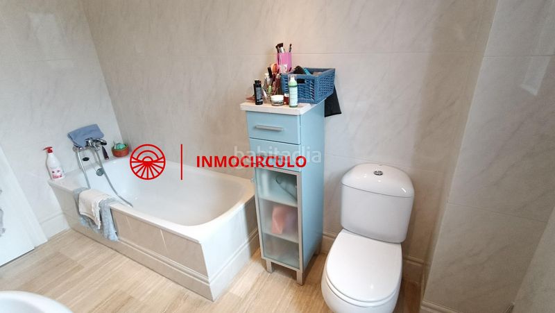 Foto a8f11890-501d-4441-8c53-7eb7f9b04ea9. Casa adossada amb calefacció aparcament a Universidad - Las Huelgas Burgos