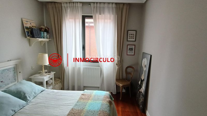 Foto b8485ae9-e762-4dd1-92f3-93e32ecf4c65. Casa adossada amb calefacció aparcament a Universidad - Las Huelgas Burgos