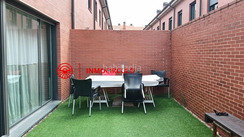 Foto f43d0fd8-9de8-4110-a6cd-3400a3d7fda9. Casa adossada amb calefacció aparcament a Universidad - Las Huelgas Burgos