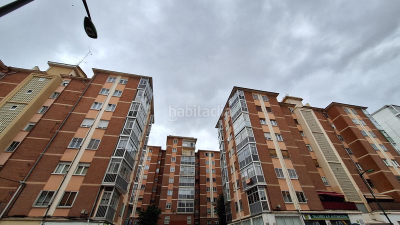 Foto f6e3afd4-9849-4a31-9068-768bf65e26a7. Pis amb calefacció a Los Vadillos - R. Sanitaria - Pozanos Burgos
