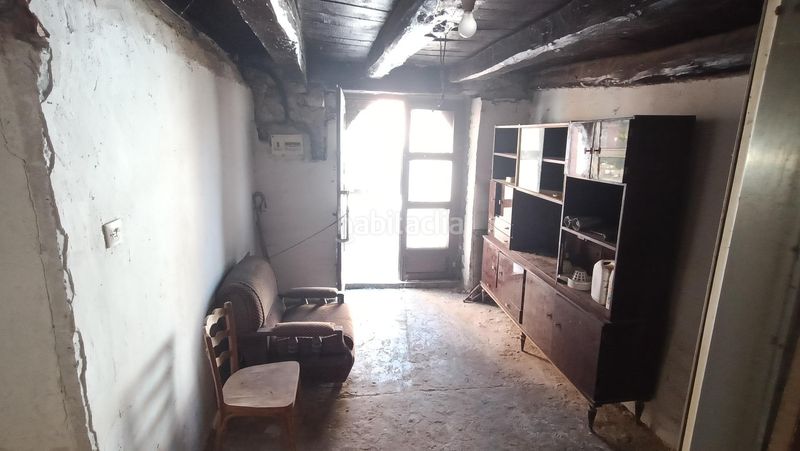 Foto ef7febc2-a7ba-4f12-a58e-8e317718f82c. Casa adossada amb aparcament a Cayuela