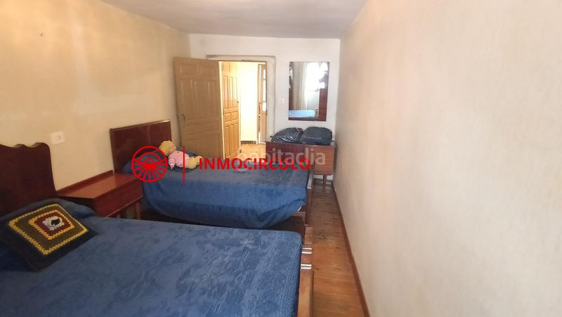 Foto f2a70d7b-b16d-4f41-b094-ad50584c0ef7. Masia a Tardajos