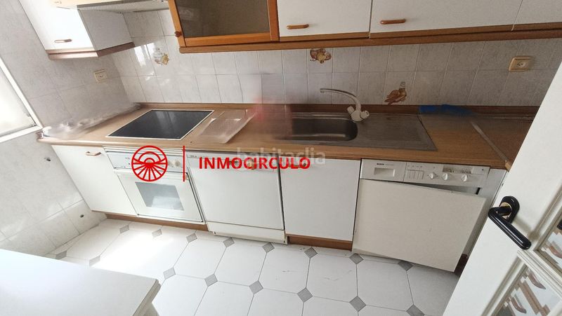 Foto 7c69b7b6-1c1f-4e55-ab0f-8c31feb0c43d. Casa adossada amb calefacció a San Julián - Barriada de Cortes Burgos