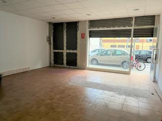 Local commercial dans Sant Joan. Local en venta centro vilanova