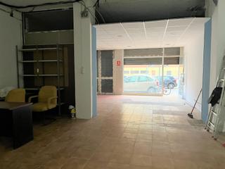 Oficina a Sant Joan. Local con posibilidad de oficina a pie de calle en vilanova