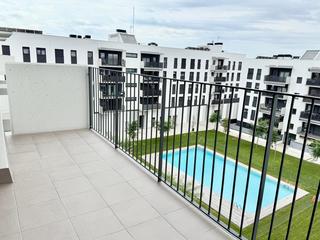 Lloguer Pis  Murcia. Piso obra nueva con piscina y balcón
