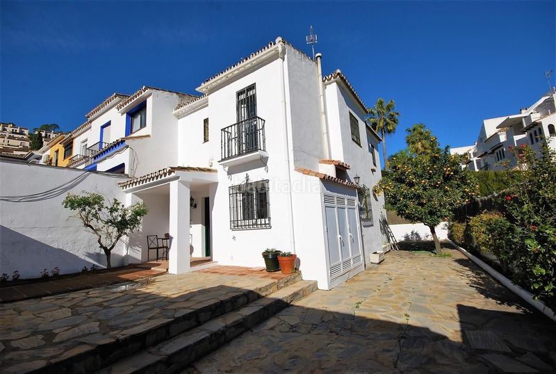 Foto 160b48fa-747c-4c61-b73e-400fc1b86761. Casa adosada en Benahavís pueblo Benahavís