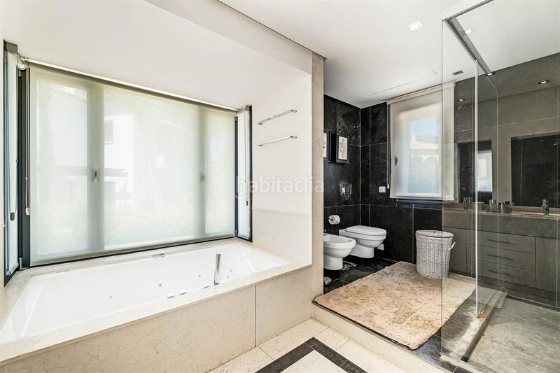 Foto 3c9eb38d-1ea8-4a71-b305-1cef42fa792e. Casa en lomas de Marbella club Marbella