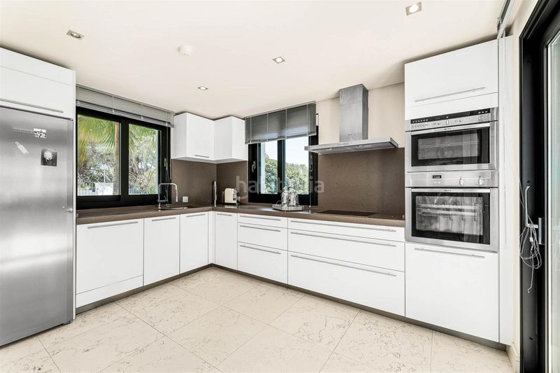 Foto 771d2484-f5b9-4e61-9c51-b0f124ad9963. Casa en lomas de Marbella club Marbella