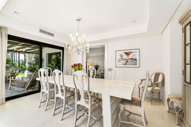 Foto 8ce6f43c-c125-4480-beff-6bd1ec7b0c93. Casa en lomas de Marbella club Marbella