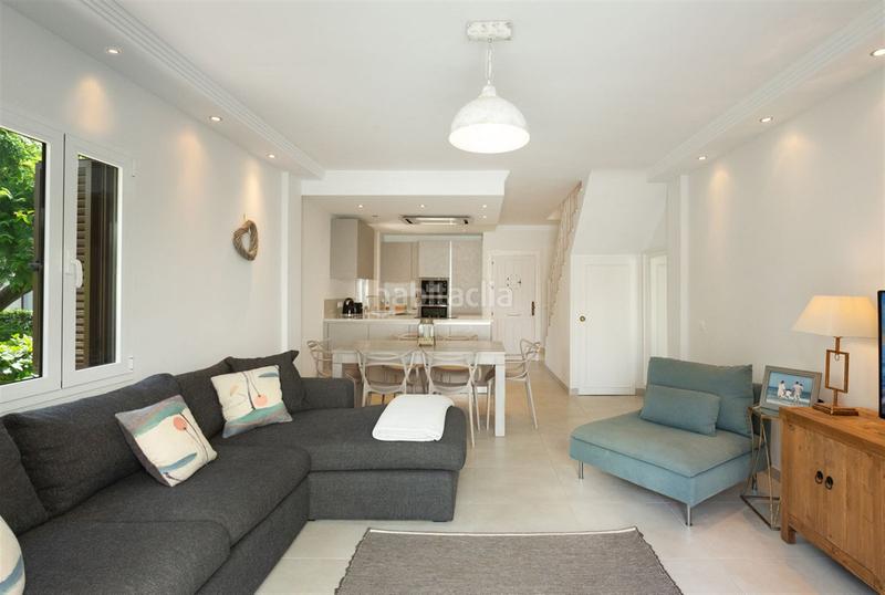 Foto ec604a7d-b841-46a5-9c87-a01bc0d70dd8. Casa adossada a Villacana - Costalita - Saladillo Estepona