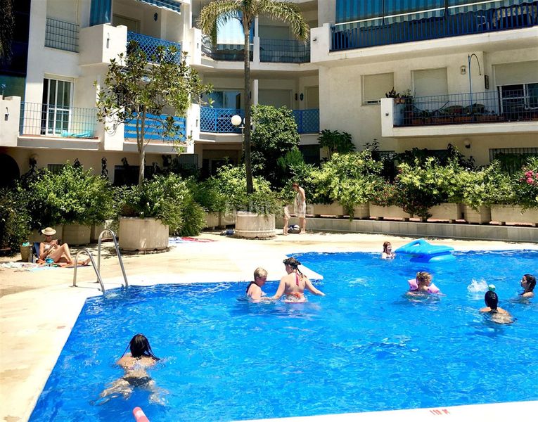 Foto aa9ae19d-3df2-43d8-af09-9a35396d206f. Apartamento en puerto de Estepona Estepona