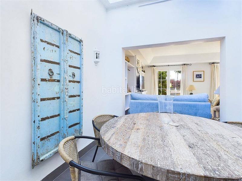 Foto 0534219e-fbac-4bb6-abd6-6398e6475bd4. Casa en Nueva Atalaya Estepona