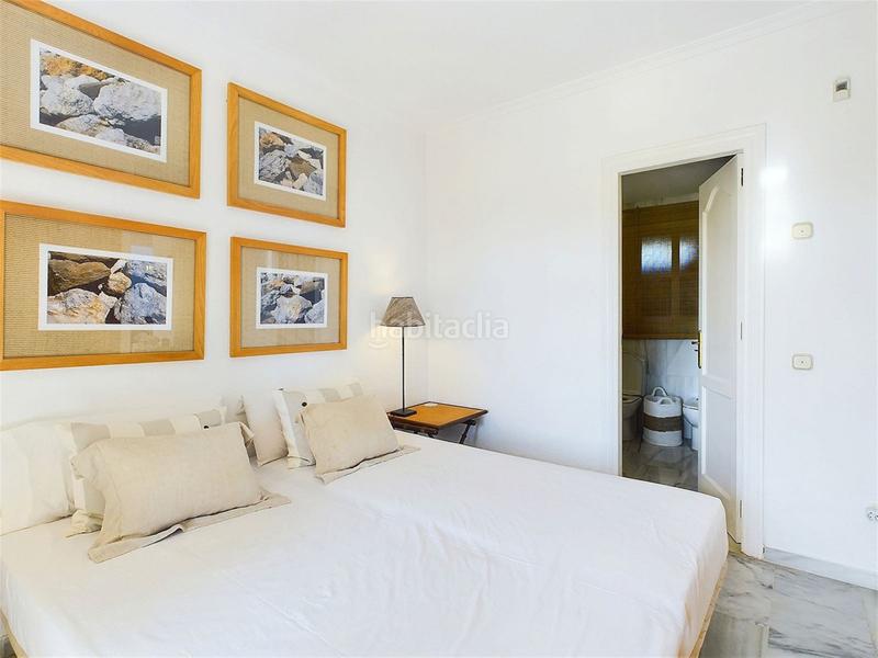 Foto f690b1df-ed9c-4ebe-be6c-d8537a6f892c. Maison dans Nueva Atalaya Estepona