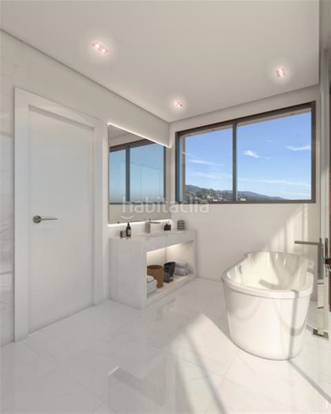 Foto 7b3ea6b1-ba25-4d3b-9ad9-06f6c0613ecc. Apartamento en Río Real Marbella