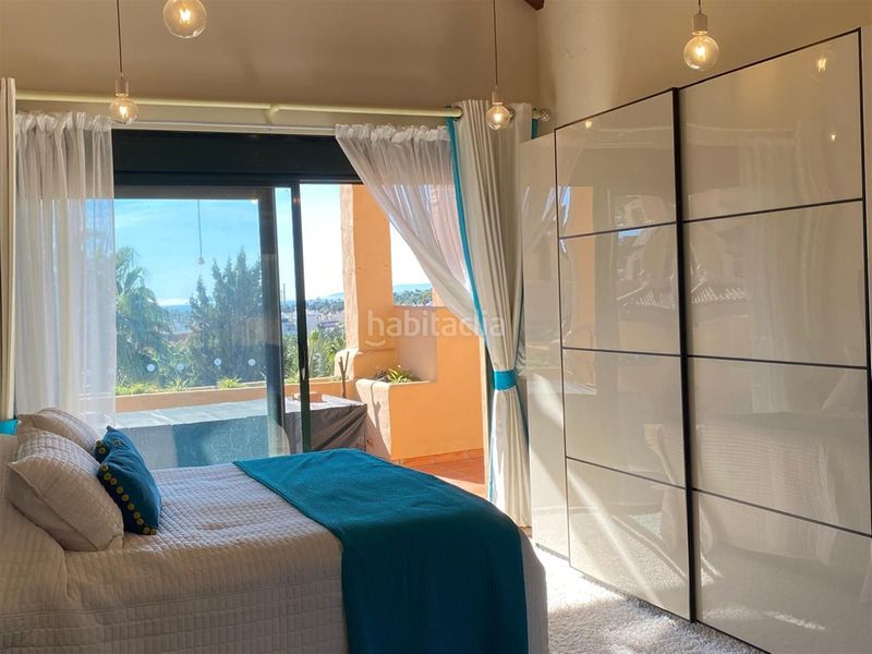 Foto ddf5f879-4b29-4759-9c73-babb9c42dd9e. Apartament a Nueva Atalaya Estepona