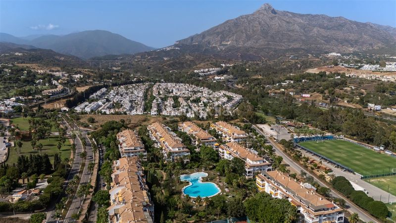Foto ec95935c-10d2-419f-8d97-09ea5ec2d692. Apartamento en La Dama de Noche - La Alzambra Marbella
