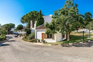 Semi detached house in Aloha