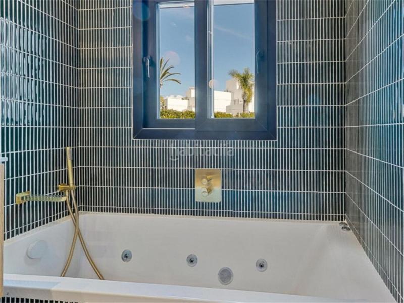 Foto 15aacba2-956d-4eb9-9ea9-e3d4c226ac1b. Casa adosada en Nueva Alcántara Marbella
