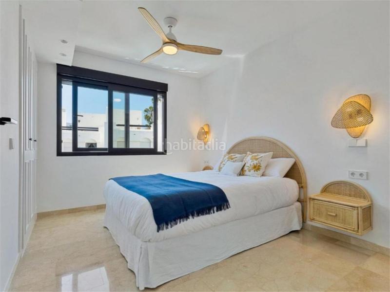 Foto d766e605-c7bc-483d-b067-91e5bff9acf9. Casa adossada a Nueva Alcántara Marbella
