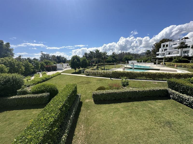 Foto 4ae6ed4a-b7ff-4e8c-8c1d-f5c65b696279. Piccolo appartamento in Benatalaya Estepona