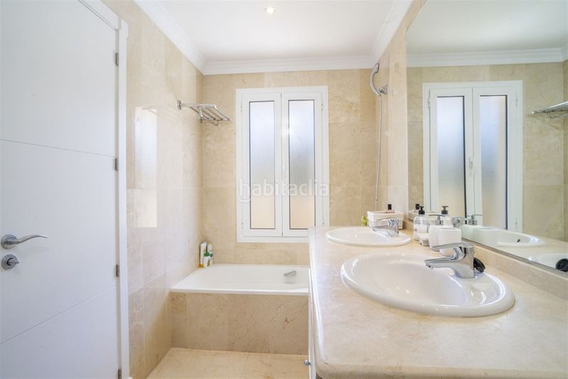 Foto 04c2d755-446e-40fb-874a-e6d84ada20a8. Apartament a Los Naranjos Marbella