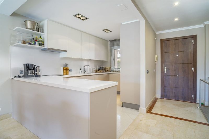 Foto 38be5650-d5e9-4358-98aa-8ed43270944f. Apartament a Los Naranjos Marbella