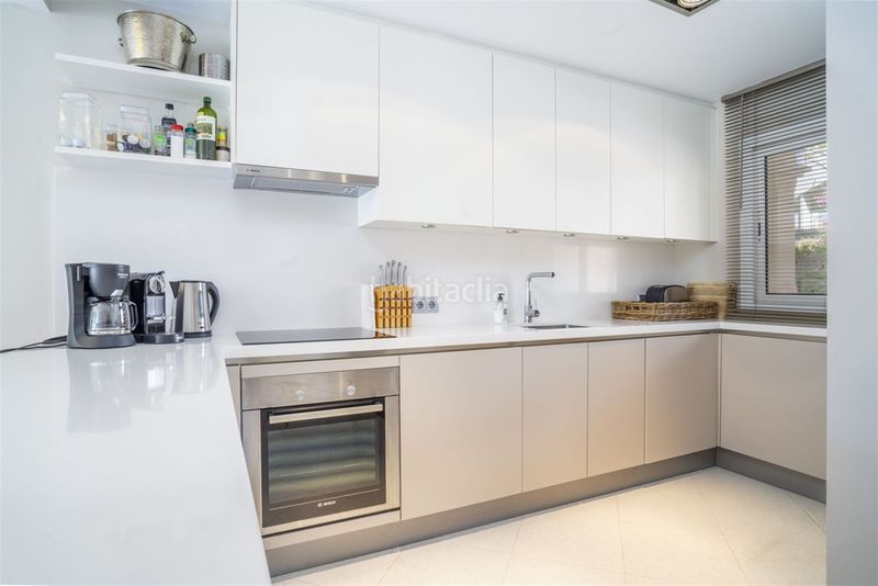 Foto ceaed79b-54e9-46d8-862a-884d1f2ba96a. Apartament a Los Naranjos Marbella
