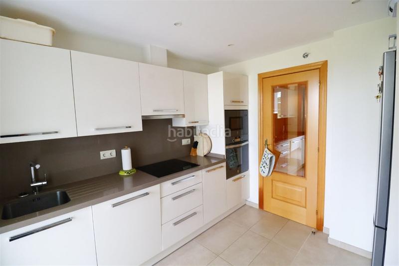 Foto 1b0104db-b373-4b89-8cbb-b52b02f442b7. Apartment in La Concha - Resina Golf Estepona