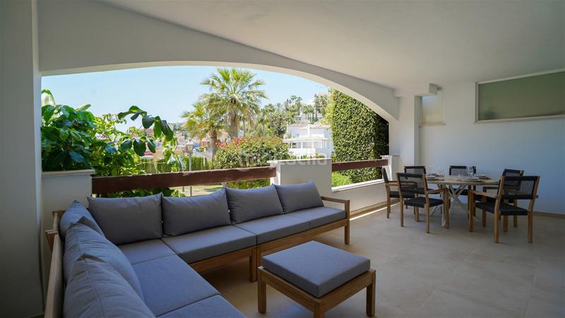 Foto b7dc88a5-8f62-4fd6-84f6-9e24fbee761c. Apartamento en Los Naranjos Marbella