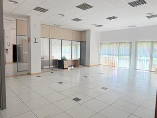 Local commercial à Campanillas