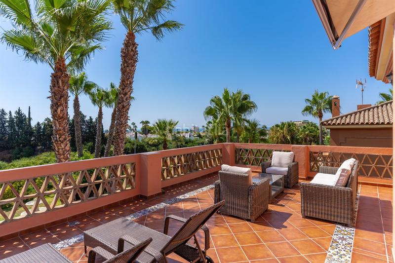 Foto 30b6595b-88e2-4f4d-a9c6-7451fcabf700. Casa en Nueva Atalaya Estepona