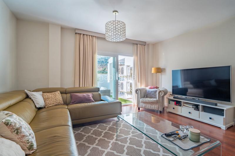 Foto e903c12c-f87c-4215-998c-2cf396136cf6. Casa adosada en Cártama