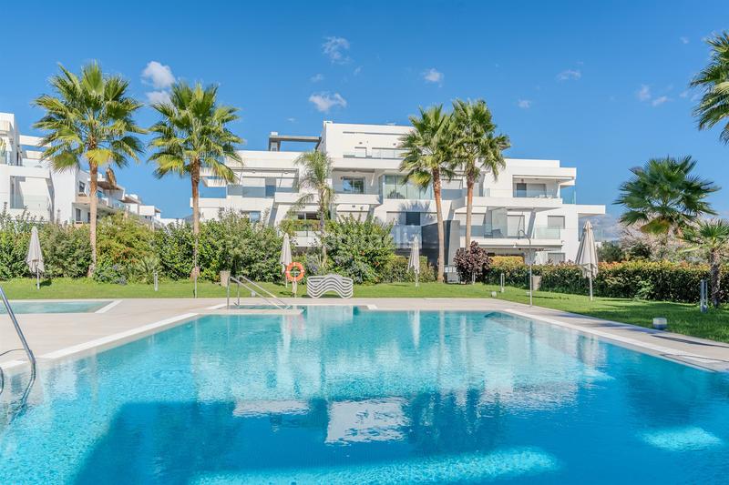 Foto 74c060e5-705a-4377-8676-54e5cc619635. Apartament a Benatalaya Estepona