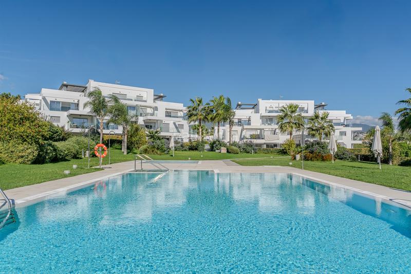 Foto 89a4ba28-980e-48dc-8294-dd1d08981eb7. Apartament a Benatalaya Estepona