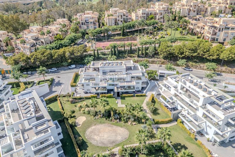 Foto 3f3ed5af-5198-44e1-bbb5-0949d9aae36e. Apartamento en Benatalaya Estepona