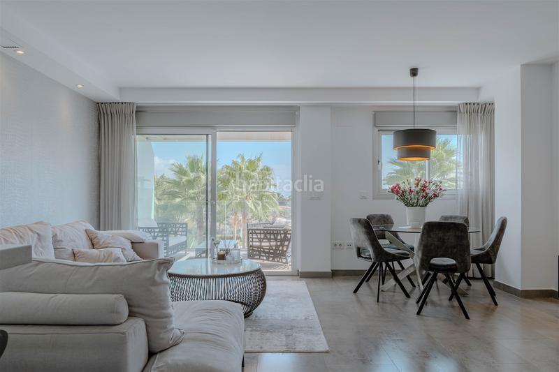 Foto 5ce483c8-b202-475f-b36f-d018cb9d019e. Apartamento en Benatalaya Estepona