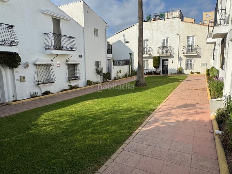 Foto b852d7b9-691d-4b71-a116-982cbbccf647. Casa adossada a Guadalmansa Estepona