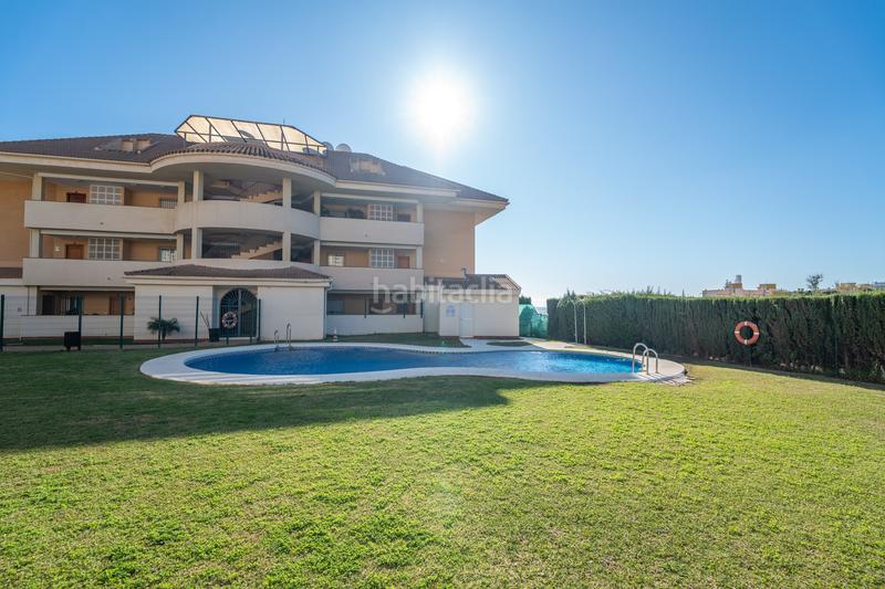 Foto d5ea631b-17fc-427f-b2c7-0ccf4a7d4f1e. Apartamento en Las Gaviotas - Carvajal Fuengirola