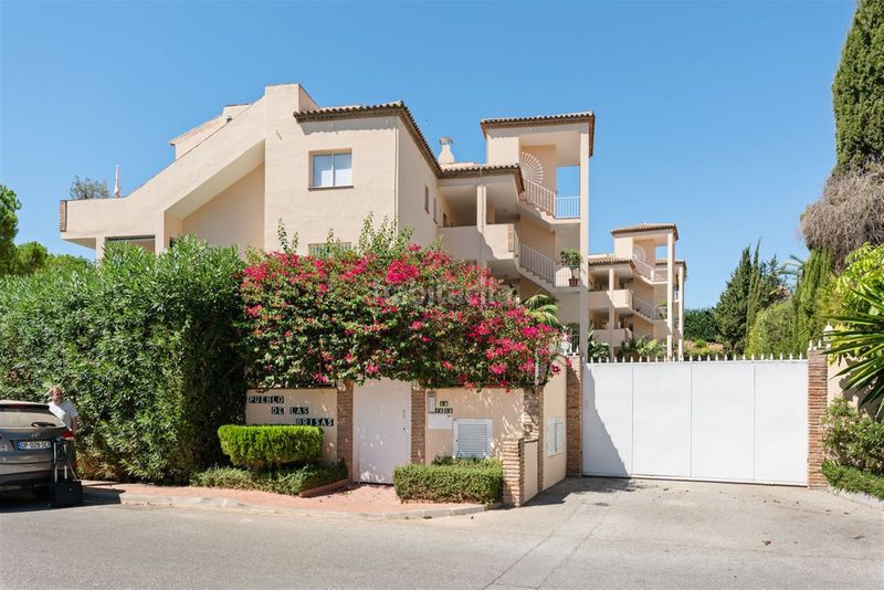 Foto f8055961-243b-4ea2-9ef5-8959a3ebd68a. Apartament a Los Naranjos Marbella