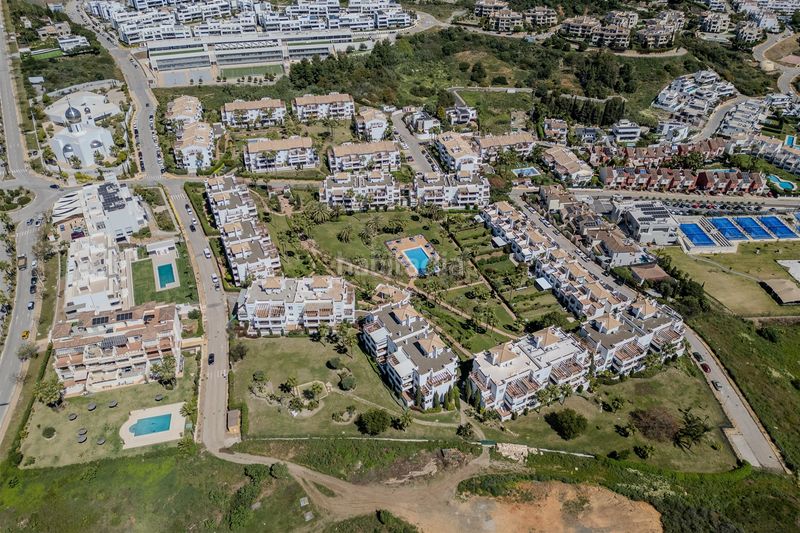 Foto 472ac31f-af0f-4da0-9eb0-c67ebc85cc80. Casa en La Concha - Resina Golf Estepona