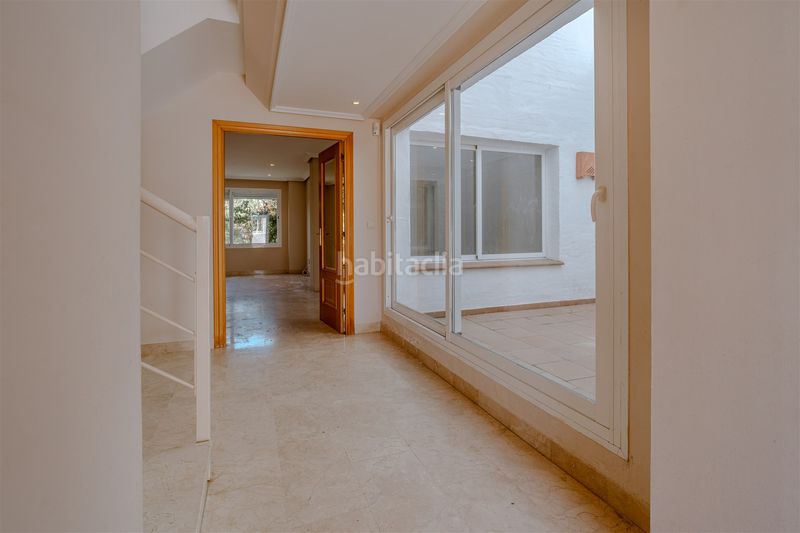 Foto 4b234cfd-9fe2-44d6-955a-16aa575edfa8. Casa en La Concha - Resina Golf Estepona