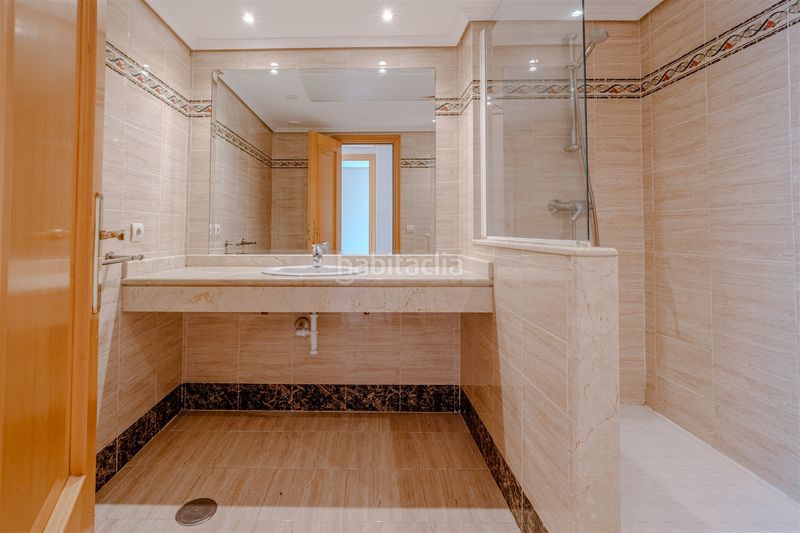 Foto 5c73b0d5-5dd8-40b2-ad10-384691ab3cb1. Casa en La Concha - Resina Golf Estepona