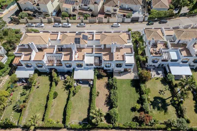 Foto a22a2f4f-a7bc-44d2-961d-a3411b0ba0af. Casa en La Concha - Resina Golf Estepona